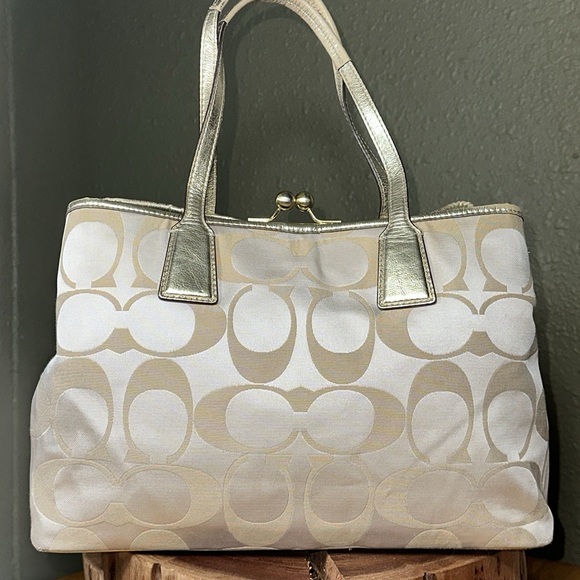 RARE* COACH Poppy Kisslock Metallic Gold Tote